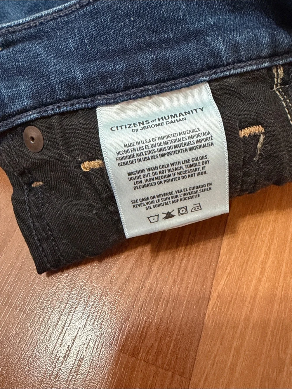 Citizens of humanity women’s Jean shorts size 29 dark wash